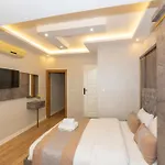 Taksim Brand Aparthotel 4*