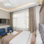 Taksim Brand Aparthotel 4*