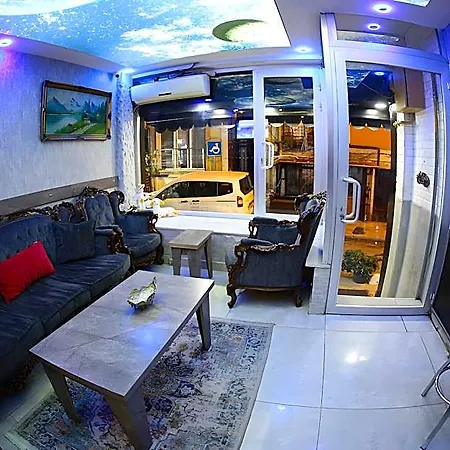Taksim Brand Aparthotel 4*