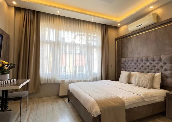 Taksim Brand Стамбул