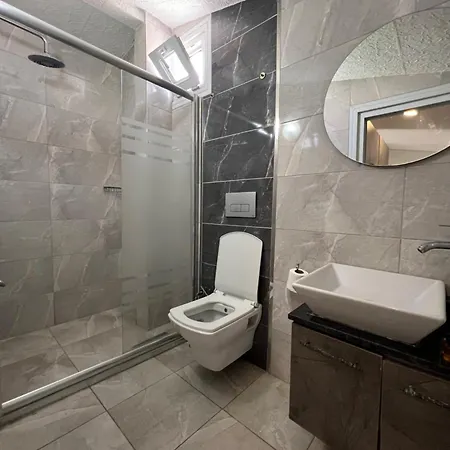 Ξενοδοχείο με διαμερίσματα Taksim Brand 4*