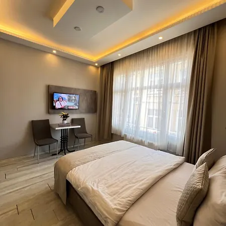 Ξενοδοχείο με διαμερίσματα Taksim Brand 4*